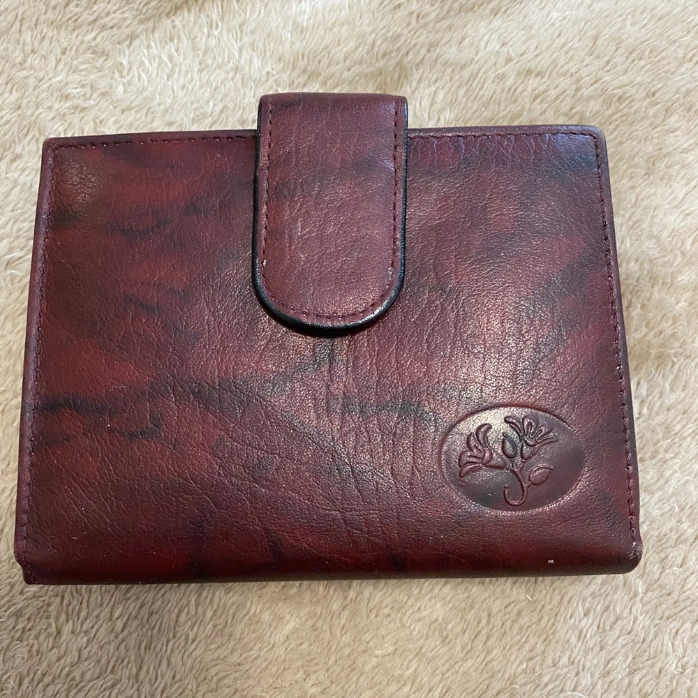 Buxton Heiress Double Carded Burgundy Wallet.